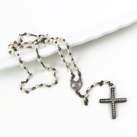 Ginette Reno - Chapelet avec perles blanches, croix ornée faux diamants 266-1