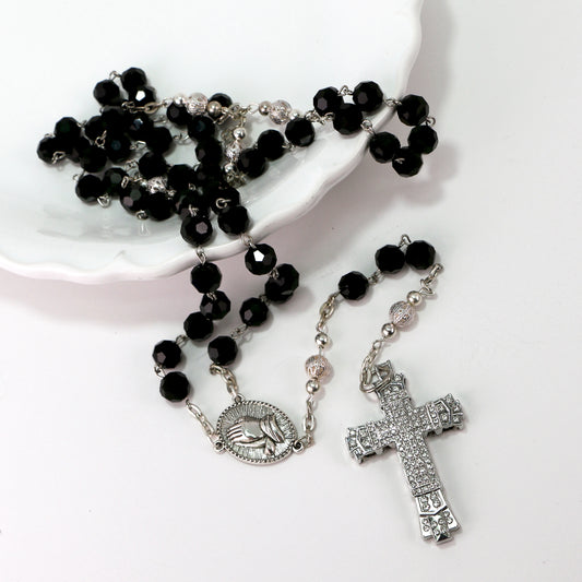 Ginette Reno - Chapelet avec billes noires, croix ornée faux diamants  276-1