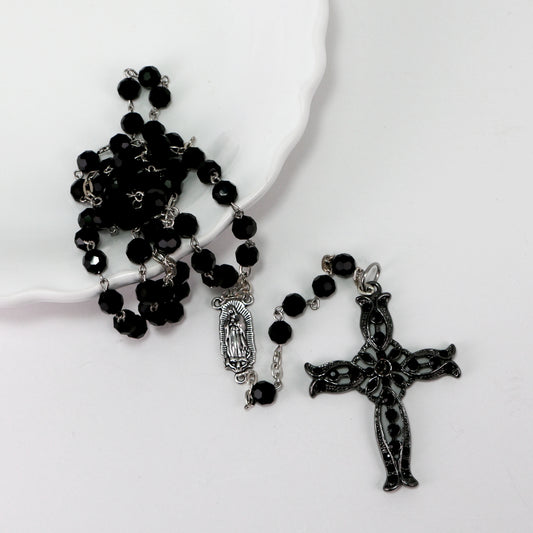Ginette Reno - Chapelet avec billes noires, croix ornée de pierres noires 284-1
